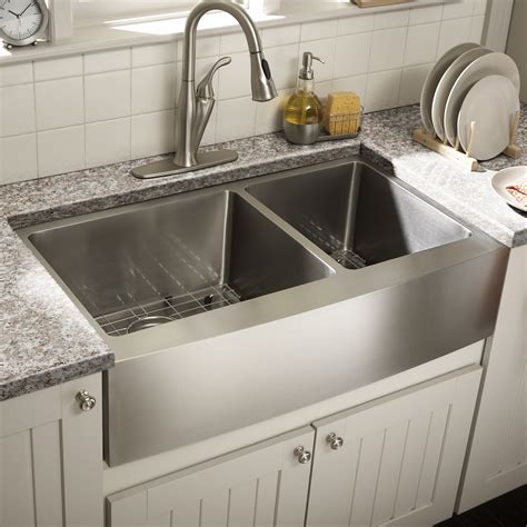 Kitchen Sinks .